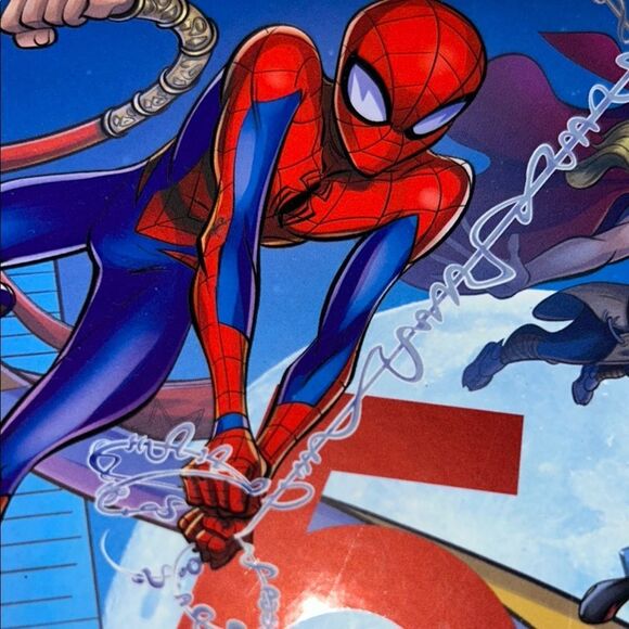 5-Minute Marvel Stories Book 📕 - Picture 6 of 17